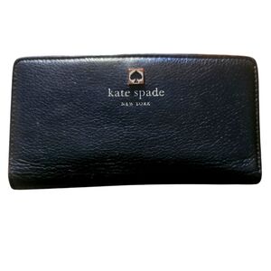Kate Spade New York Darcy Pebble Black Leather Wallet Size: 6½" x 3½"